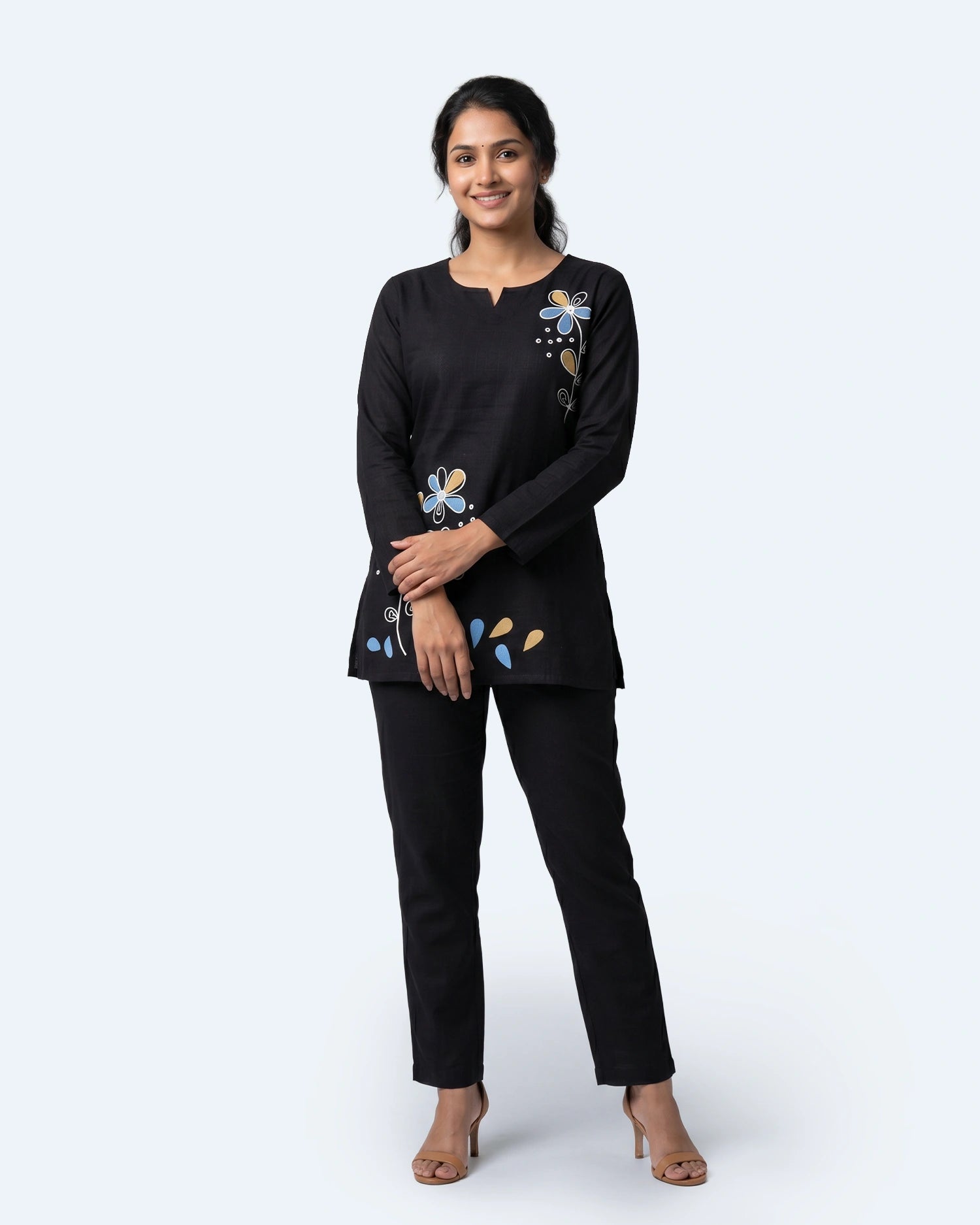 Saajrekha - Black